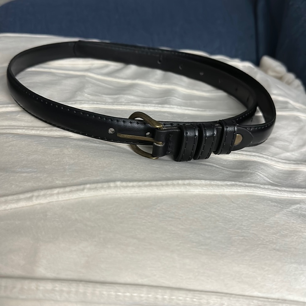 Women's Fully Adjustable Casual black Belt with Round Buckle, size M/S